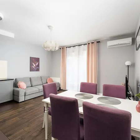 Lubicz Urban Haven شقة *