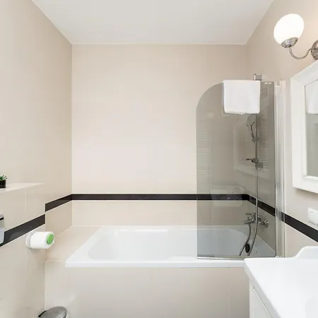 Apartamento Lubicz Urban Haven *