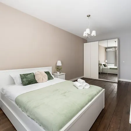 Apartman Lubicz Urban Haven *